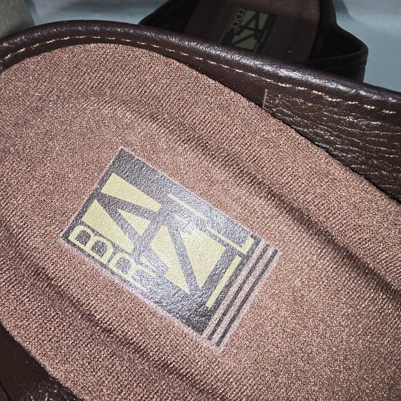 WOMENS BROWN LEATHER SLIP ON MULES BY BRAZIL SIZE 11 EUC - Picture 6 of 10